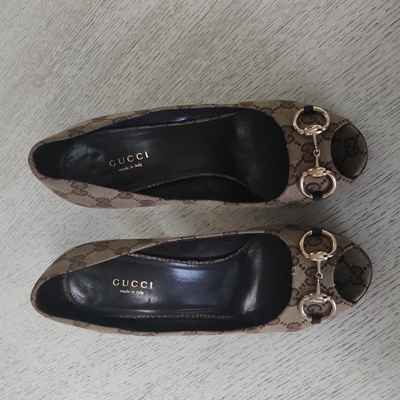 Gucci monogram platform peeptoe heels with stacked wood heel. GUC - Picture 2 of 6